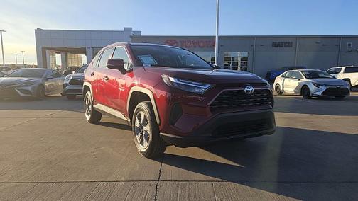 2022 Toyota RAV4 Hybrid XLE