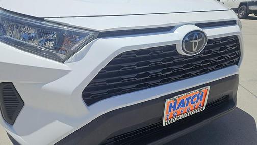 2020 Toyota RAV4 LE