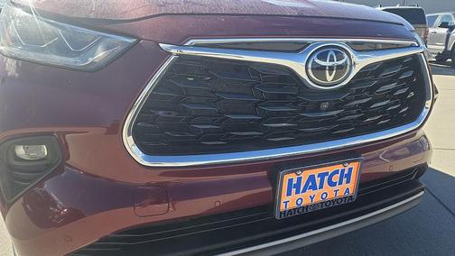 2022 Toyota Highlander Platinum