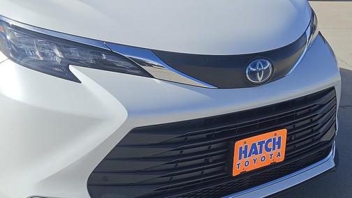 2024 Toyota Sienna XLE