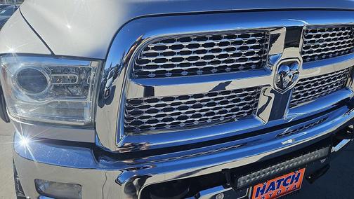 2017 RAM 2500 Laramie Crew Cab 4x4 6'4' Box