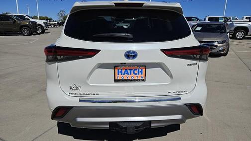 Blizzard Pearl 2021 Toyota Highlander Hybrid Platinum