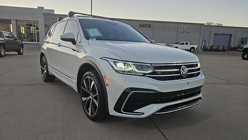 2022 Volkswagen Tiguan 2.0T SEL R-Line 4MOTION