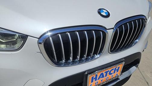 white 2018 BMW X1 xDrive28i