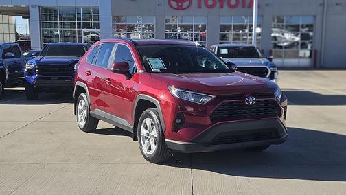 2020 Toyota RAV4 XLE