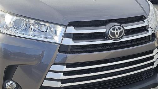 2019 Toyota Highlander LE Plus
