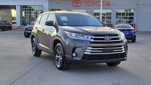 2017 Toyota Highlander LE