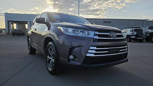 2017 Toyota Highlander LE