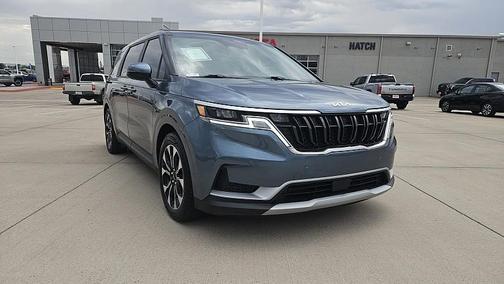 2024 Kia Carnival EX