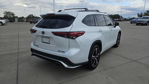 2022 Toyota Highlander XSE