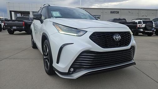 2022 Toyota Highlander XSE