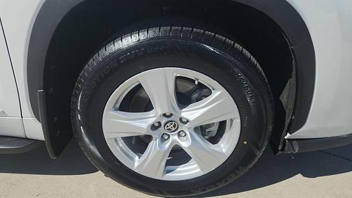 2023 Toyota Highlander Hybrid LE