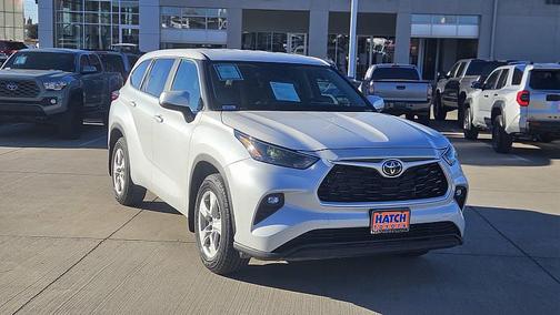 2023 Toyota Highlander LE