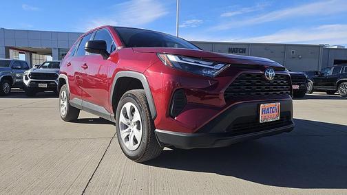 2025 Toyota RAV4 LE