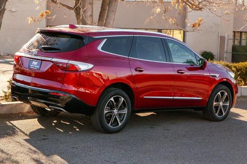 2022 Buick Enclave Essence