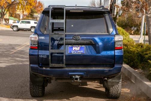 2020 Toyota 4Runner Venture