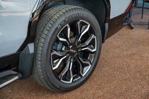2024 GMC Sierra EV Denali