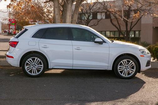 2018 Audi Q5 2.0T Premium Plus