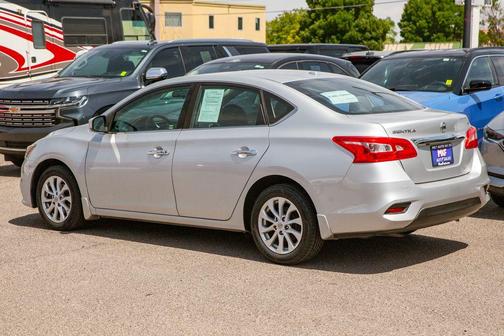 Brilliant Silver Metallic 2017 Nissan Sentra SV