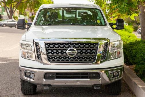 2017 Nissan Titan XD SV