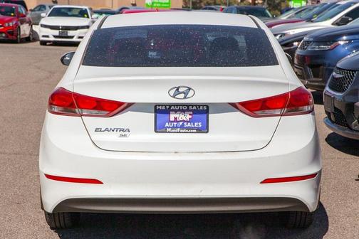 2018 Hyundai ELANTRA SE