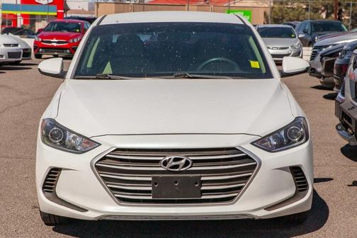 2018 Hyundai ELANTRA SE