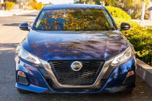 2022 Nissan Altima 2.0 SR