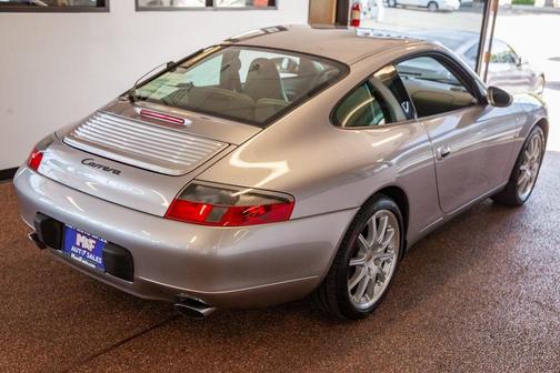 2001 Porsche 911 Carrera