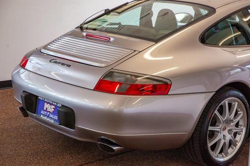 2001 Porsche 911 Carrera