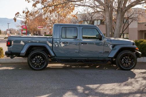 2024 Jeep Gladiator Nighthawk