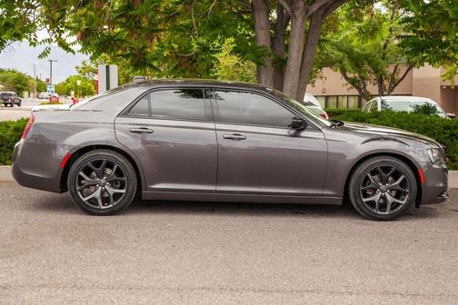 2020 Chrysler 300 Touring