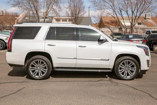 2019 Cadillac Escalade Luxury