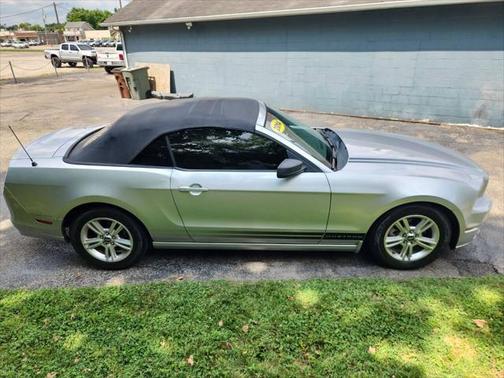 2014 Ford Mustang V6
