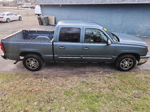 2007 Chevrolet Silverado 1500 LS Crew Cab