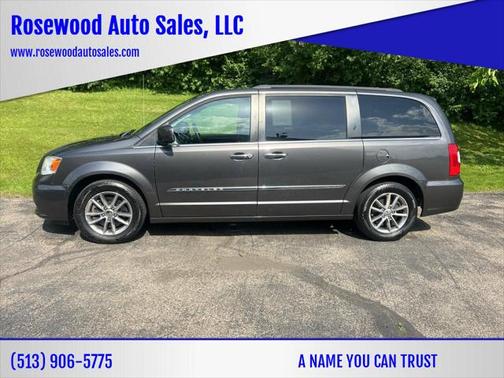 2016 Chrysler Town & Country Touring