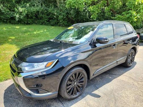 2020 Mitsubishi Outlander SE