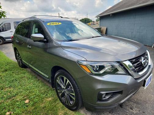 2017 Nissan Pathfinder Platinum