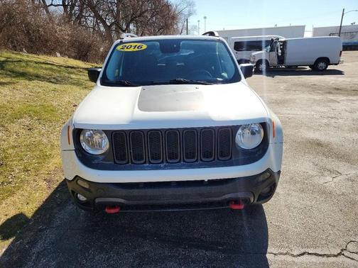 2016 Jeep Renegade Trailhawk