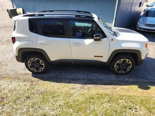 2016 Jeep Renegade Trailhawk