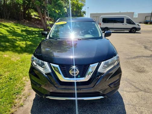 BLK 2018 Nissan Rogue S