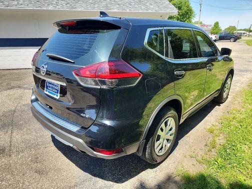 BLK 2018 Nissan Rogue S