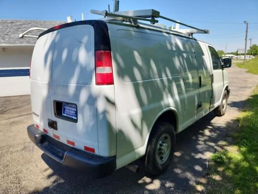 Summit White 2017 Chevrolet Express 2500 Work Van