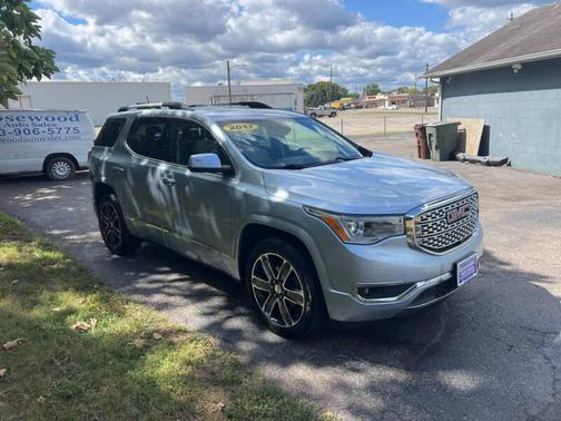 2017 GMC Acadia Denali