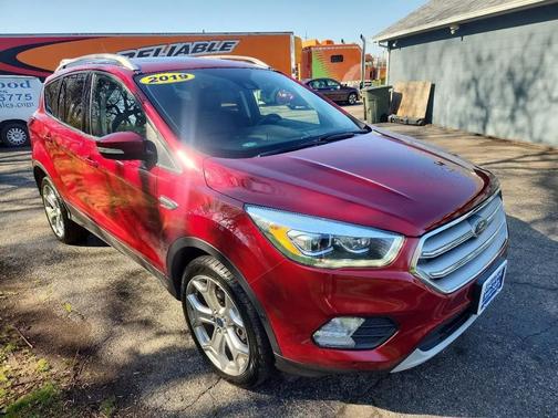 Ruby Red Metallic Tinted Clearcoat 2019 Ford Escape Titanium