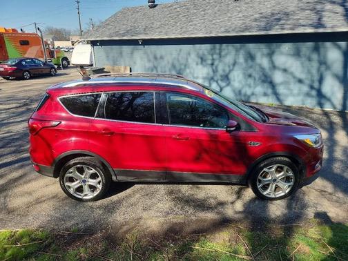 Ruby Red Metallic Tinted Clearcoat 2019 Ford Escape Titanium