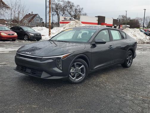 2025 Kia K4 LXS