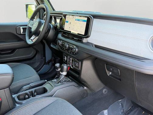 Anvil Clearcoat 2025 Jeep Wrangler 4xe Sahara