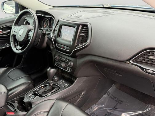 2021 Jeep Cherokee Altitude