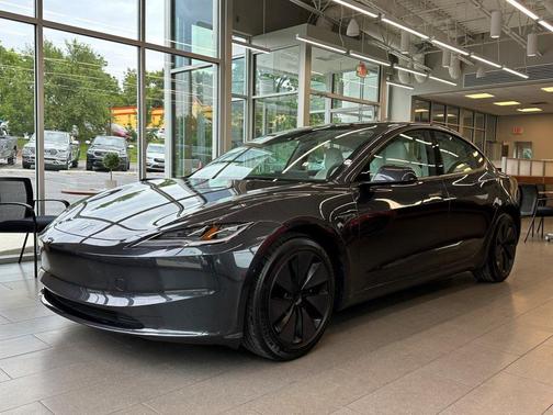 2025 Tesla Model 3 Long Range