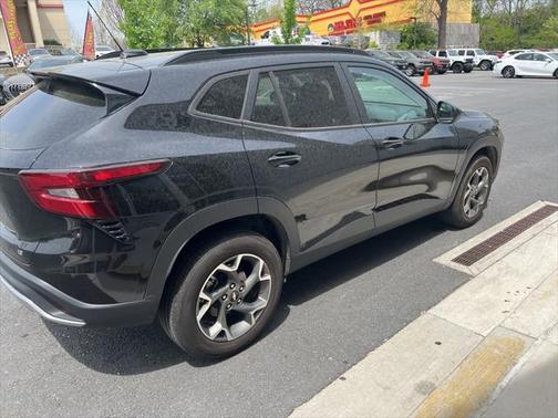 2024 Chevrolet Trax LT